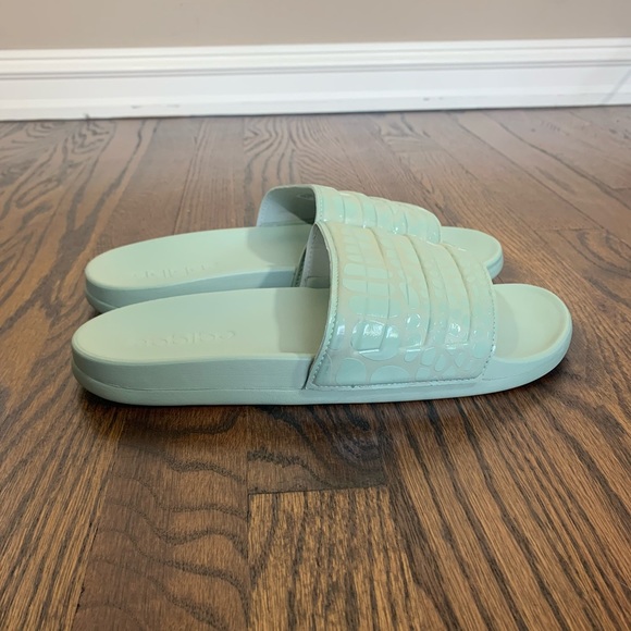 NWOT adidas Unisex-Adult Adilette Comfort Sandals Slide Sz 6M - Picture 9 of 9